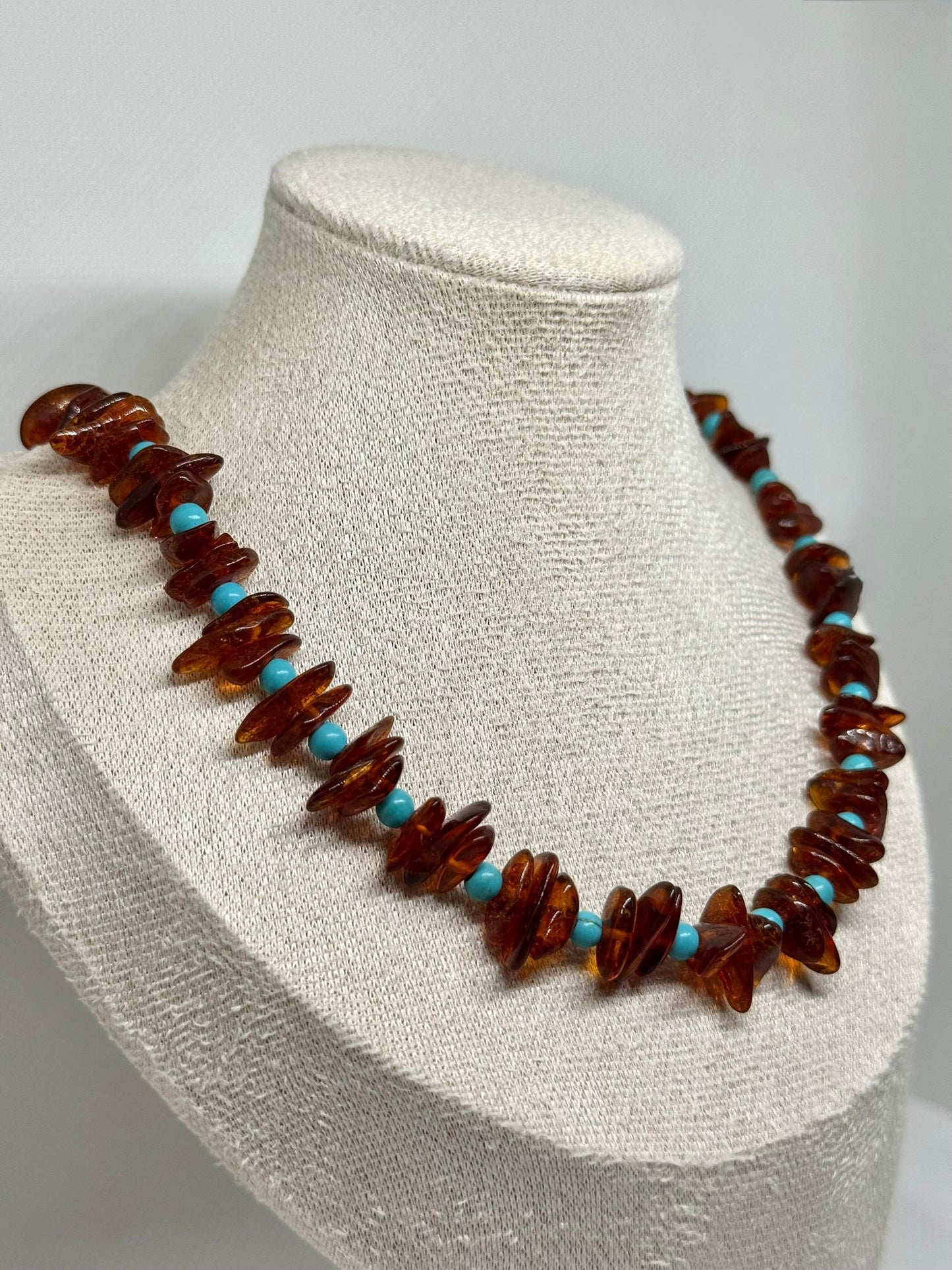 Kehribar ve Doğal Taş Kolye - Konyak ve Turkuaz (46 cm)