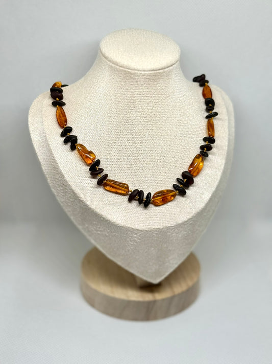 Barnsteen Ketting - Zwart & Cognac (44 cm)
