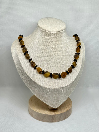 Ruwe Barnsteen Ketting - Groen & Zwart (45 cm)